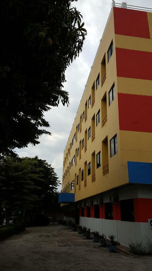 Sentosa Hotel & Restaurant - Tersertifikasi Chse Dari Kementerian Pariwisata Dan Ekonomi Kreatif Bekasi Exterior photo